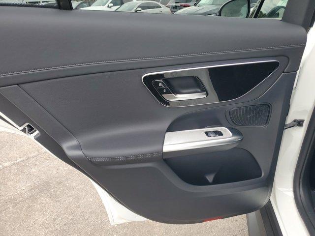 Photo of 2026 Polar White Mercedes-Benz GLC 300