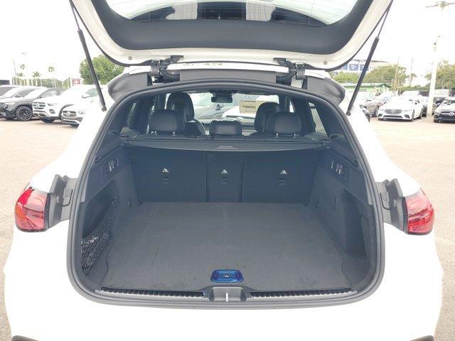 Photo of 2026 Polar White Mercedes-Benz GLC 300