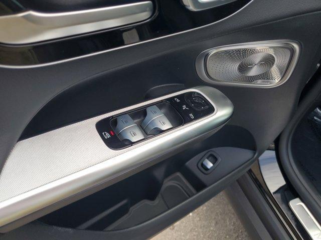 Photo of 2025 Black Mercedes-Benz GLC 300