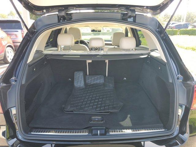 Photo of 2020 Black Mercedes-Benz GLC 300