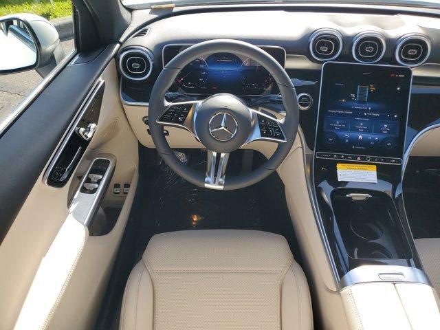 Photo of 2025 Polar White Mercedes-Benz GLC 350e