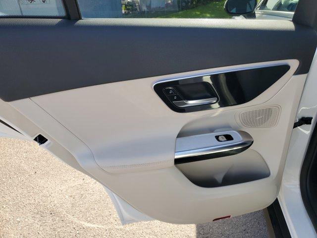 Photo of 2025 Polar White Mercedes-Benz GLC 350e