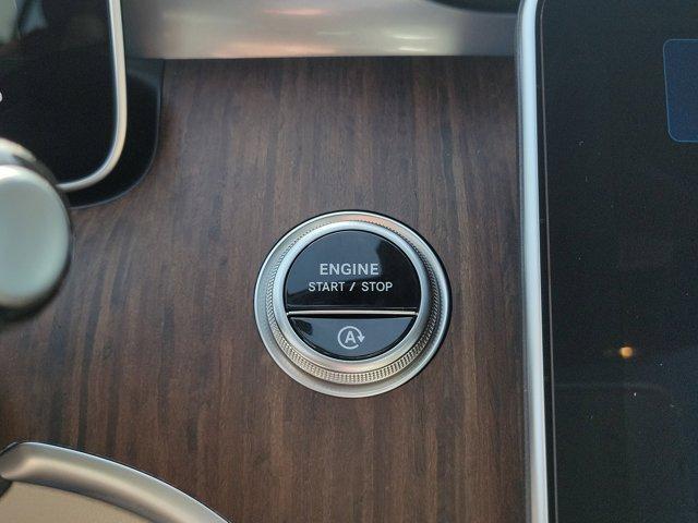 Photo of 2025 Polar White Mercedes-Benz C-Class