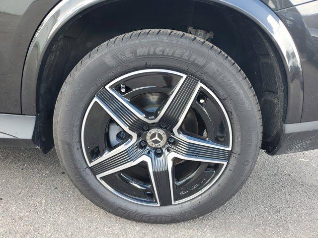 Photo of 2025 Graphite Gray Metallic Mercedes-Benz GLC 300