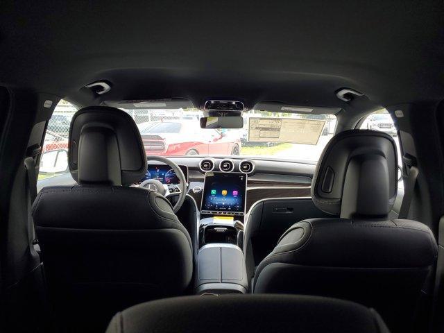 Photo of 2025 Polar White Mercedes-Benz GLC 300