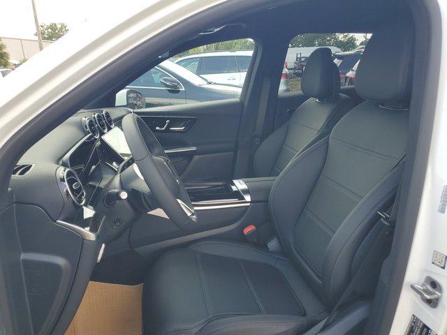 Photo of 2025 Polar White Mercedes-Benz GLC 300
