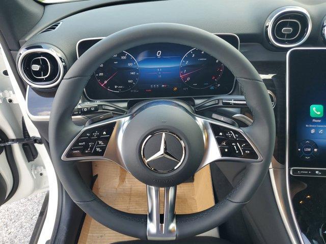 Photo of 2025 Polar White Mercedes-Benz GLC 300