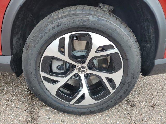 Photo of 2025 MANUFAKTUR Patagonia Red Metallic Mercedes-Benz GLC 350e