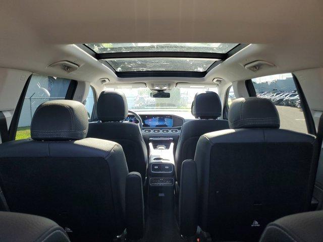 Photo of 2025 Black Mercedes-Benz GLS 450