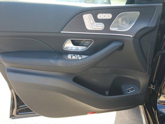 Photo of 2025 Black Mercedes-Benz GLS 450