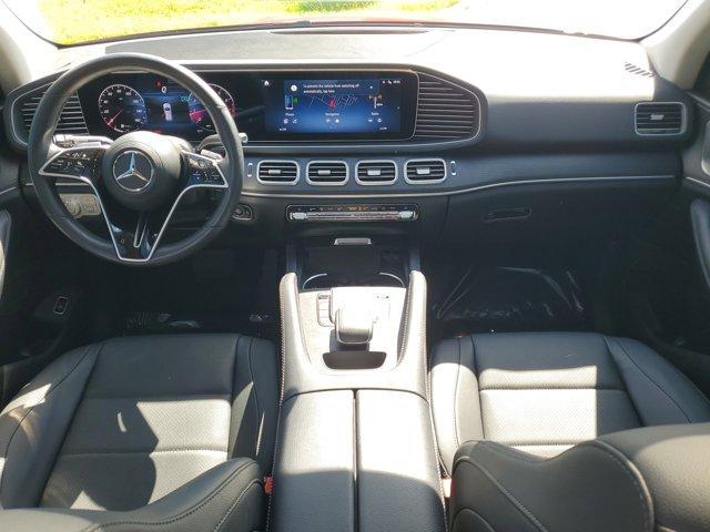 Photo of 2024 MANUFAKTUR Cardinal Red Metallic Mercedes-Benz GLE 350