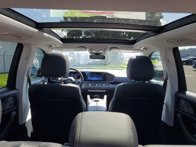 Photo of 2024 MANUFAKTUR Cardinal Red Metallic Mercedes-Benz GLE 350