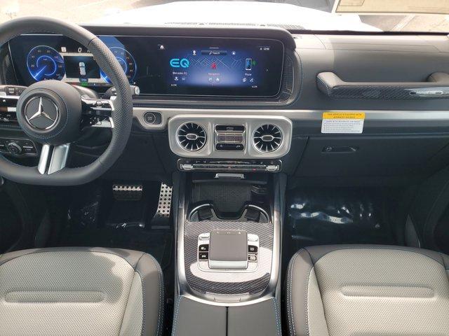 Photo of 2025 White Mercedes-Benz G-Class