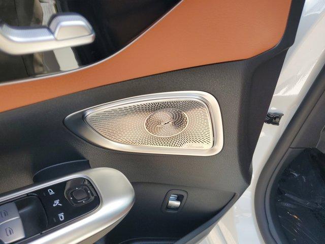 Photo of 2025 Polar White Mercedes-Benz C-Class