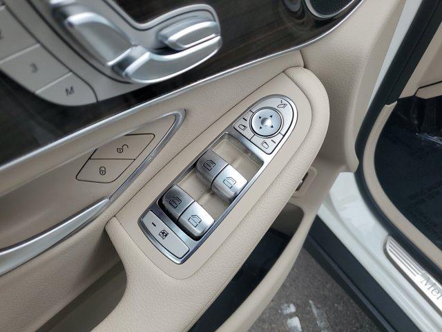 Photo of 2022 Polar White Mercedes-Benz GLC 300