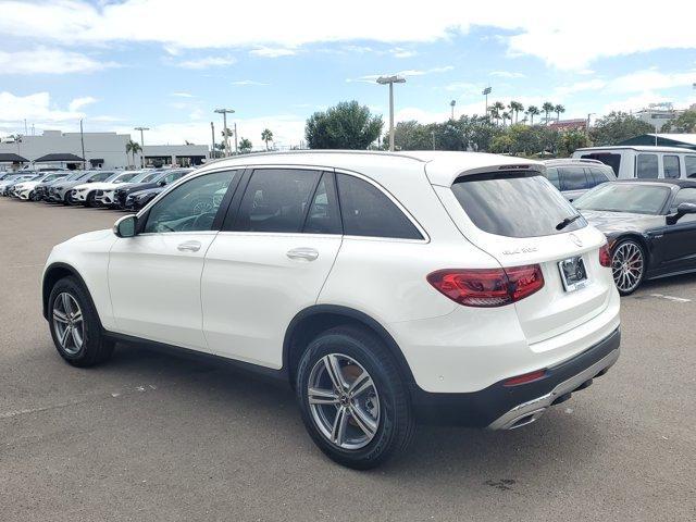 Photo of 2022 Polar White Mercedes-Benz GLC 300