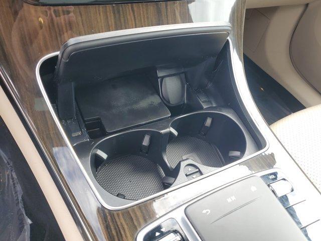Photo of 2022 Polar White Mercedes-Benz GLC 300