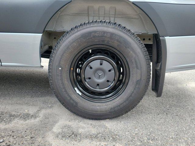 Photo of 2025 922 Mercedes-Benz Sprinter 2500
