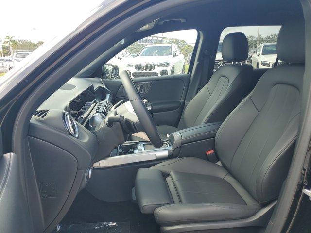 Photo of 2025 Midnight Black Mercedes-Benz GLB 250