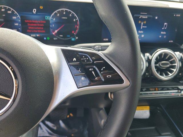 Photo of 2025 Midnight Black Mercedes-Benz GLB 250