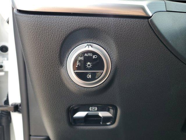 Photo of 2025 Polar White Mercedes-Benz C-Class