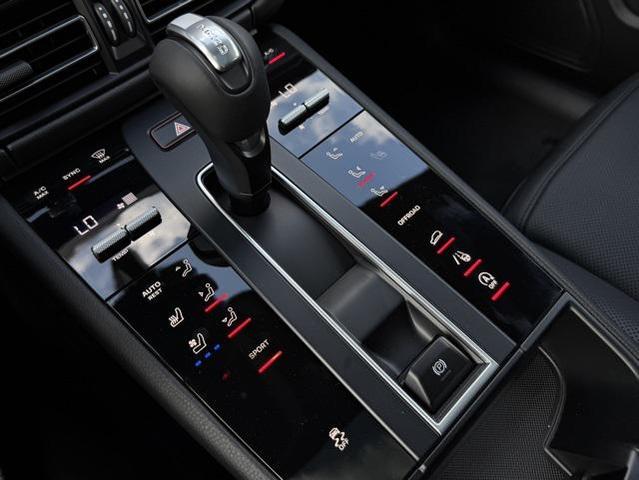 Photo of 2026 White Porsche Macan