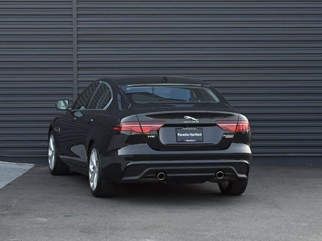 Photo of 2020 Santorini Black Metallic Jaguar XE