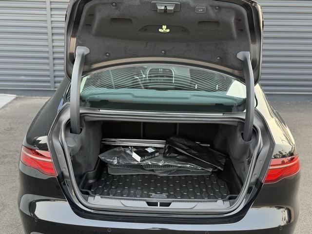 Photo of 2020 Santorini Black Metallic Jaguar XE