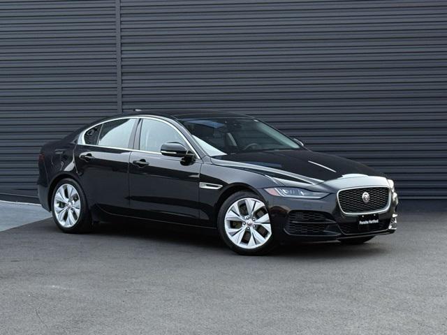 Photo of 2020 Santorini Black Metallic Jaguar XE