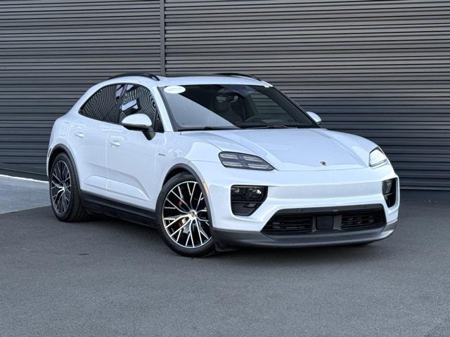 Photo of 2025 Ice Grey Metallic Porsche Macan