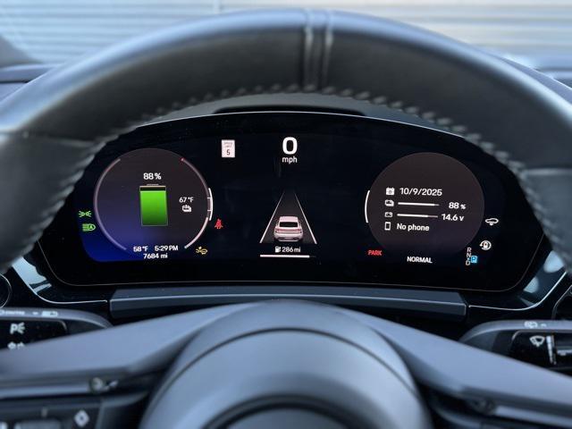 Photo of 2025 Ice Grey Metallic Porsche Macan