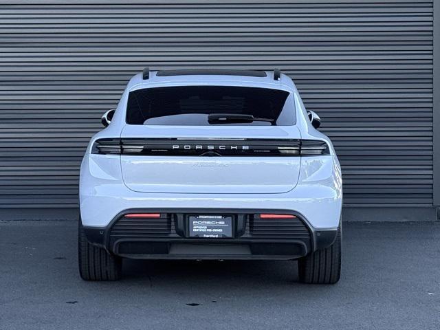 Photo of 2025 Ice Grey Metallic Porsche Macan