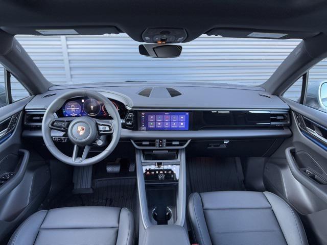 Photo of 2025 Dolomite Silver Metallic Porsche Macan