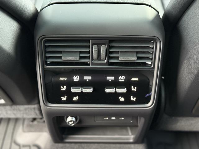 Photo of 2025 Chalk Porsche Cayenne