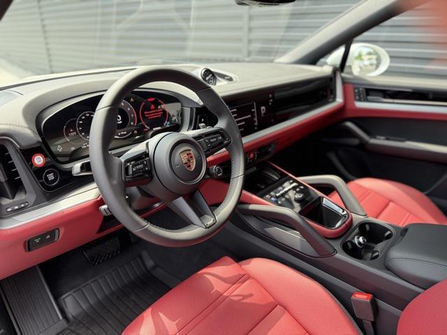 Photo of 2025 White Porsche Cayenne