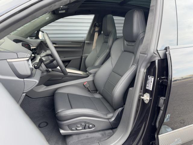 Photo of 2025 Jet Black Metallic Porsche Macan