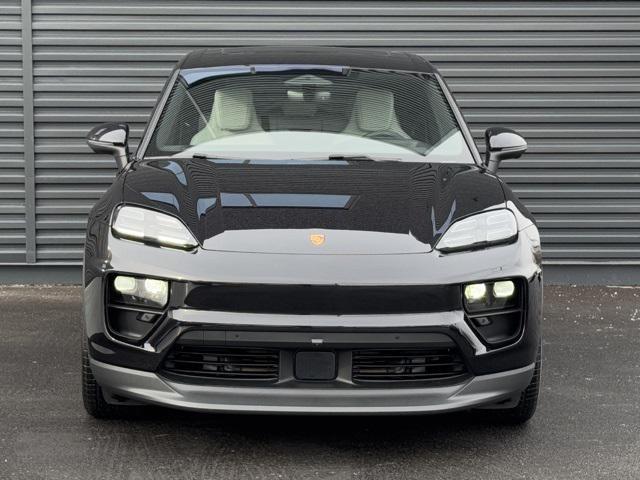 Photo of 2025 Jet Black Metallic Porsche Macan