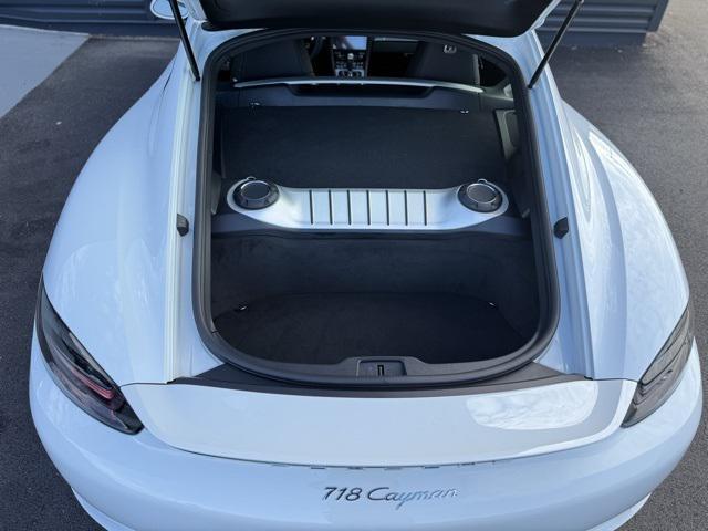 Photo of 2025 White Porsche 718 Cayman