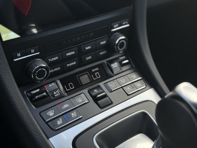 Photo of 2025 White Porsche 718 Cayman