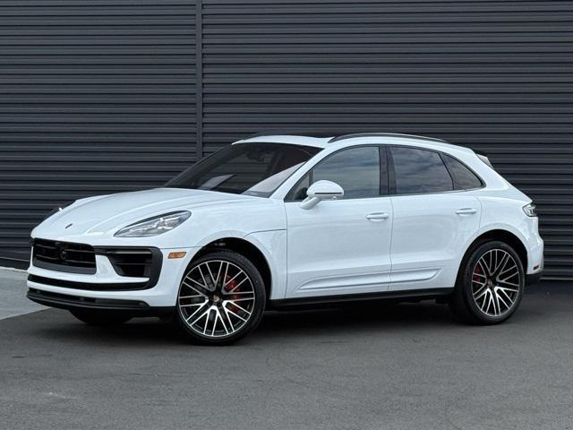 Photo of 2025 Carrara White Metallic Porsche Macan