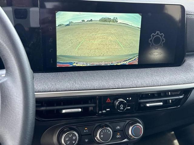 Photo of 2025 KH3 Super Blac Nissan Kicks