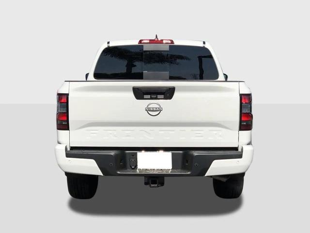 Photo of 2025 Glacier White Nissan Frontier