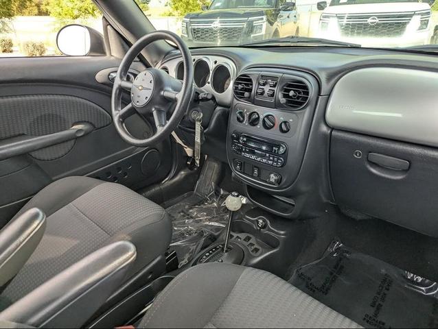 Photo of 2005 Cool Vanilla Clearcoat Chrysler PT Cruiser
