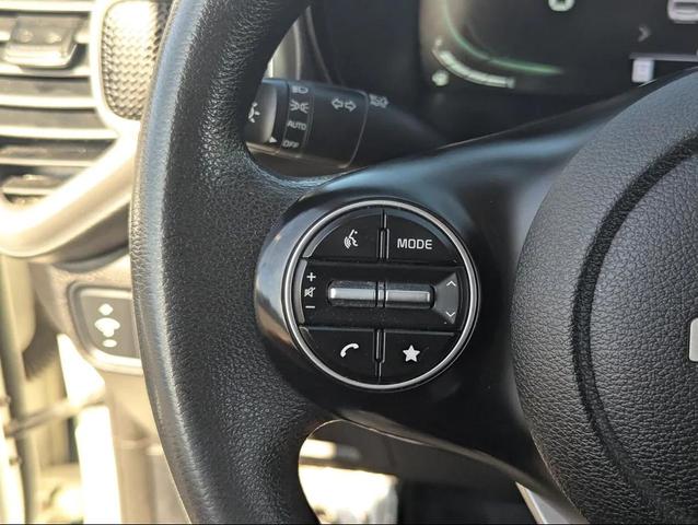 Photo of 2023 Snow White Pearl Kia Soul