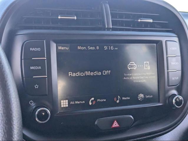 Photo of 2023 Snow White Pearl Kia Soul