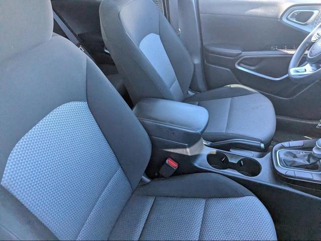 Photo of 2023 Snow White Pearl Kia Soul