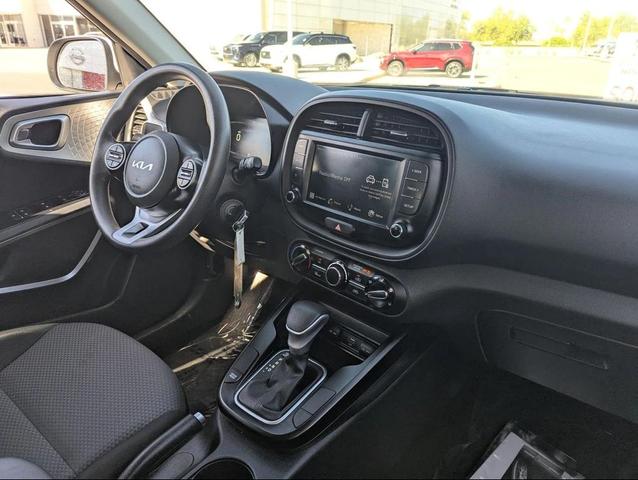 Photo of 2023 Snow White Pearl Kia Soul
