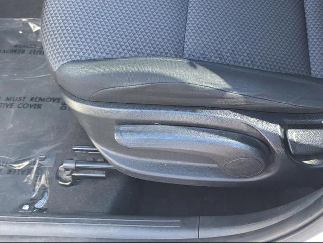 Photo of 2023 Snow White Pearl Kia Soul