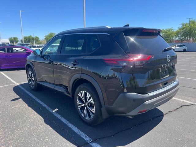 Photo of 2021 Super Black Nissan Rogue