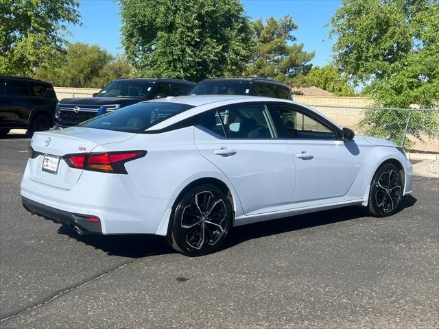 Photo of 2024 Pearl White Tricoat Nissan Altima